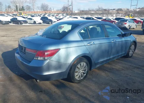 2011 Honda Accord 2.4 Lx z USA, uszkodzony, nr VIN 1HGCP2F32BA041105